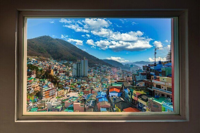 A Small Group Busan Tour with a Certified Guide up to 7 people