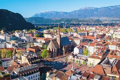 Bolzano Walking Tour with Audio and Written Guide by a Local