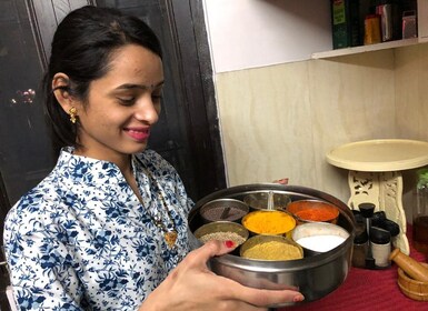 JAIPUR: Interactive Cooking Class with a Local Family