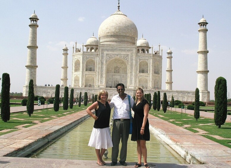 Picture 4 for Activity Taj Mahal Day Same Day by local Flights From Mumbai