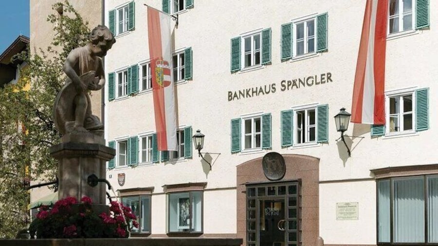 Self Guided Scavenger Hunt Experience in Zell am See