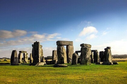 Private tour in Windsor, Stonehenge and Bath Day Trip from London