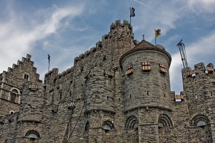 2 Hour Private Historical Walking Tour to Discover Ghent