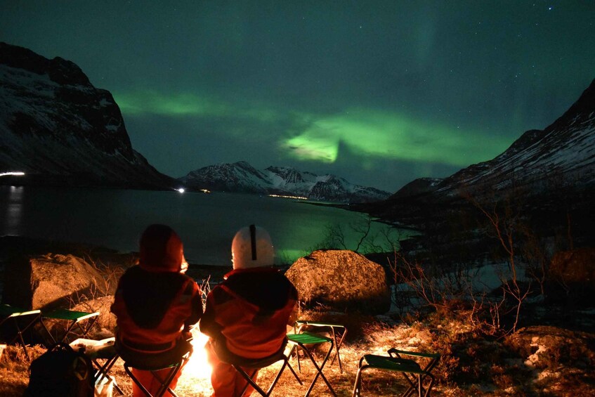 From Leknes/Svolvaer: Northern Lights Private Campfire