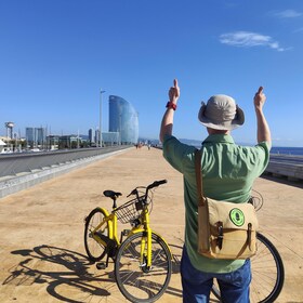 Barcelona: Bike and Sailing tours