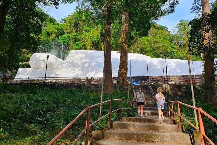 Mui Ne/Phan Thiet: Ta Cu Mountain with Cable Car & Lying Buddha 