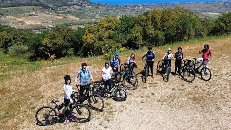 Rent our Atala Mountain E-bike