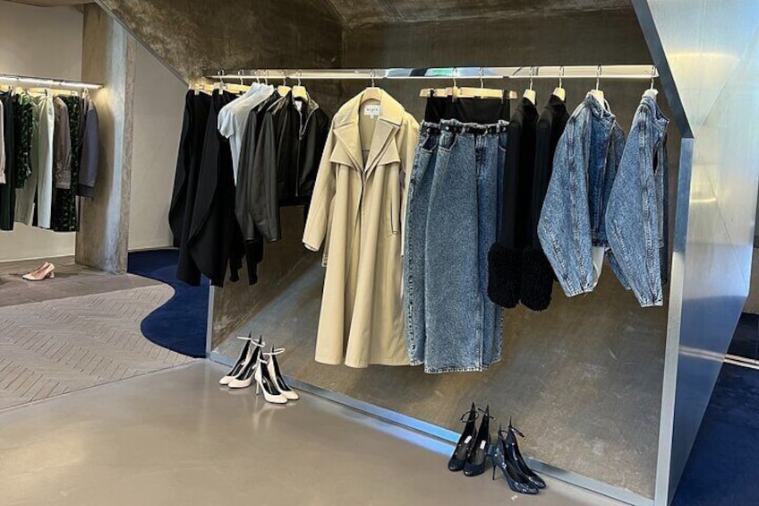 Exclusive 4-Hour Personal Shopping Experience in Milan