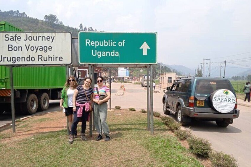 Crossing the border from Kigali to Uganda to visit Gorillas