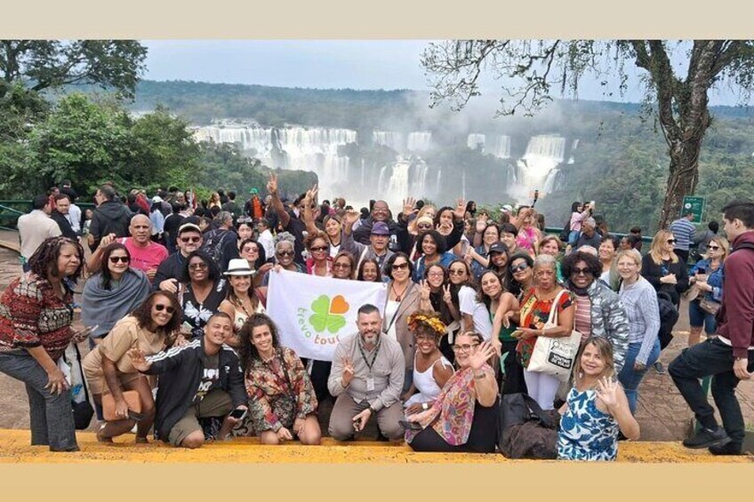 Guiding Iguassu Falls 