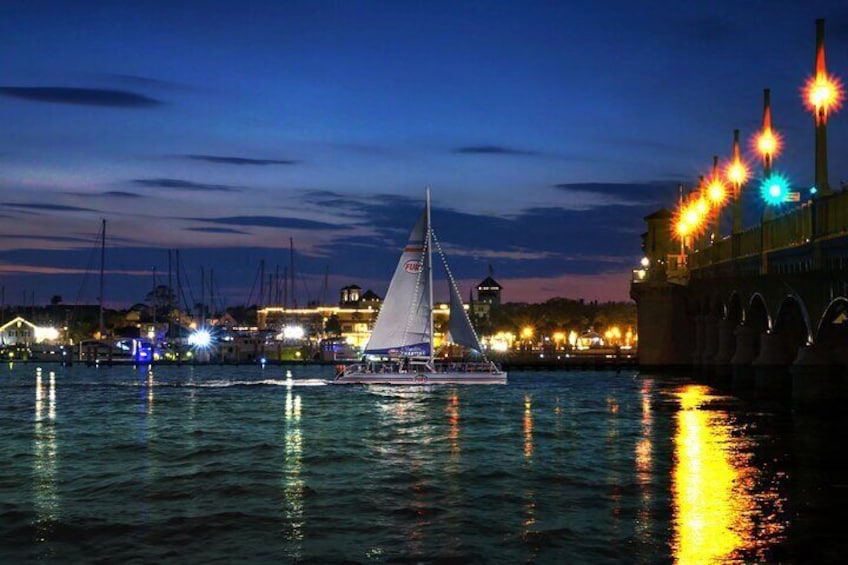 Nights of Lights Viewing with Drinks and Live Music Sunset Sail