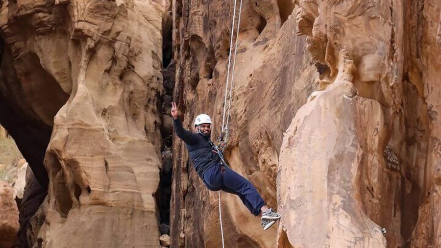 Private Abseiling in Alula Desert.