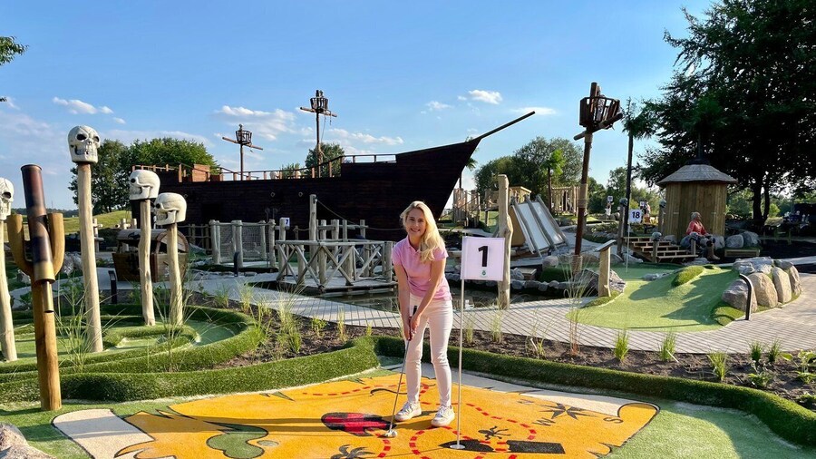 Picture 3 for Activity Berlin: Pirate ́s Island Adventure Mini Golf Ticket