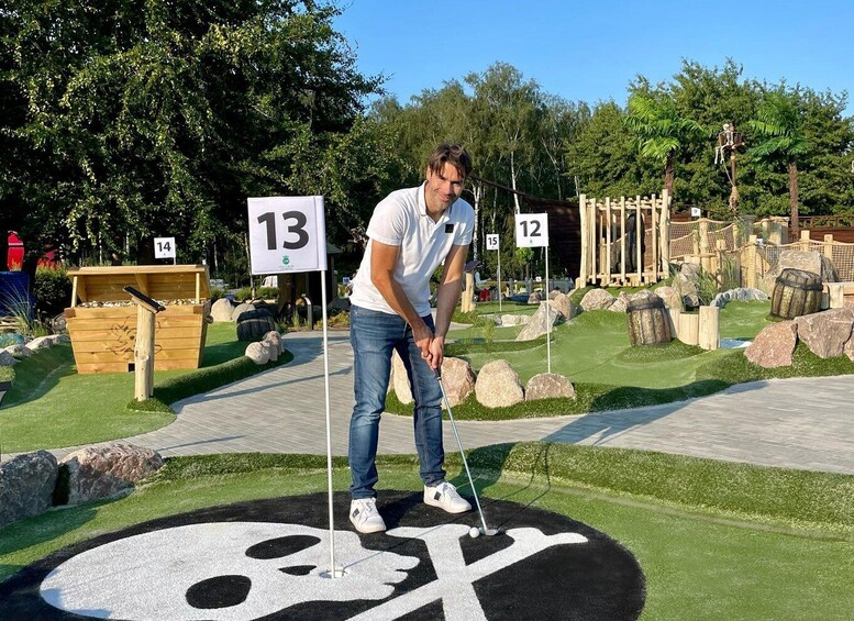 Picture 11 for Activity Berlin: Pirate´s Island Adventure Mini Golf Ticket