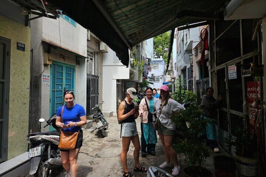 Saigon Food Culture and Fun by Vietnam Army Jeep