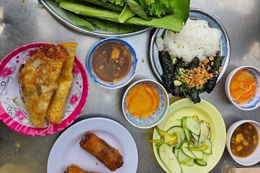 Saigon Food Culture and Fun by Vietnam Army Jeep