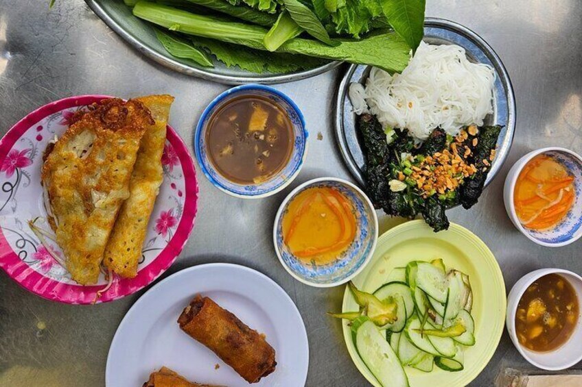 Saigon Food Culture and Fun by Vietnam Army Jeep