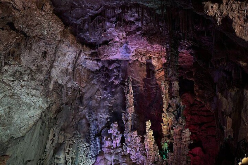 Canelobre Caves and Busot Tour in Alicante