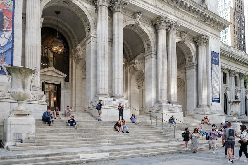 Midtown Manhattan Guided Tour with One Vanderbilt SUMMIT Admission