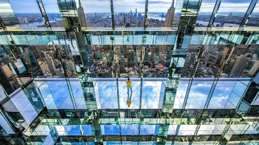 Midtown Manhattan Guided Tour with One Vanderbilt SUMMIT Admission