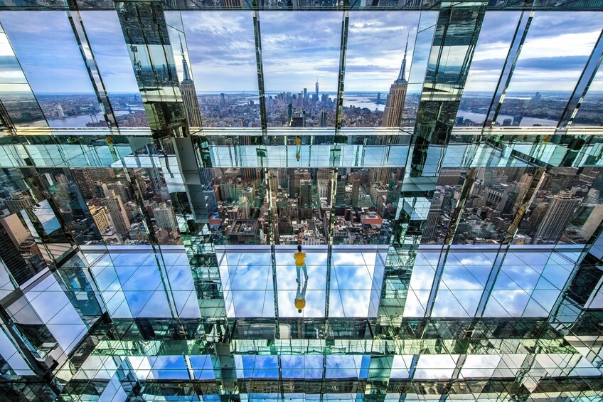 Midtown Manhattan Guided Tour with One Vanderbilt SUMMIT Admission