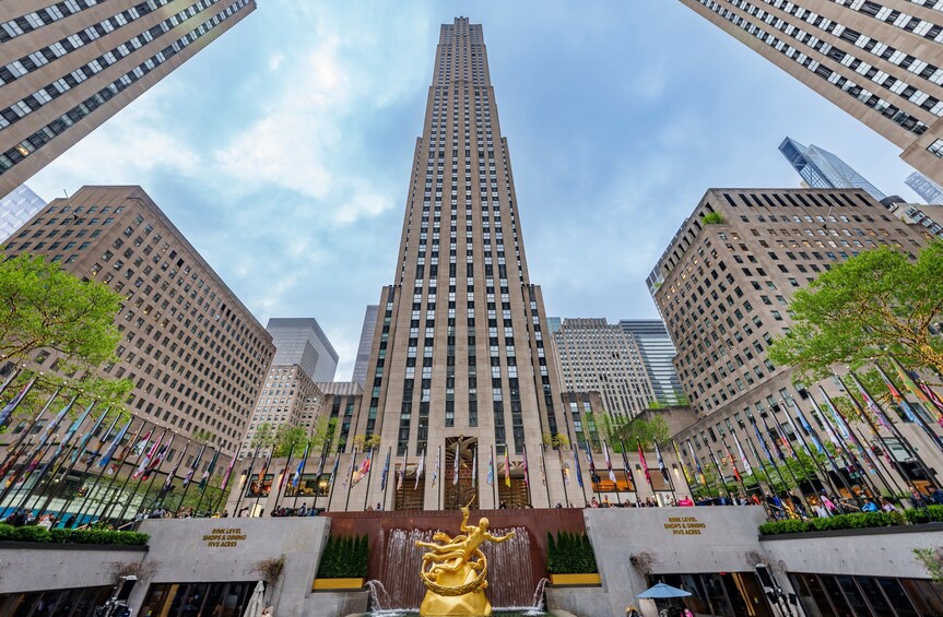 Midtown Manhattan Guided Tour with One Vanderbilt SUMMIT Admission