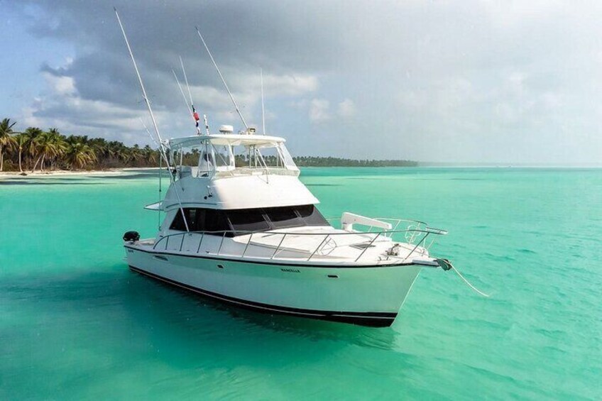 Private yacht excursion to Saona Island in a tropical paradise