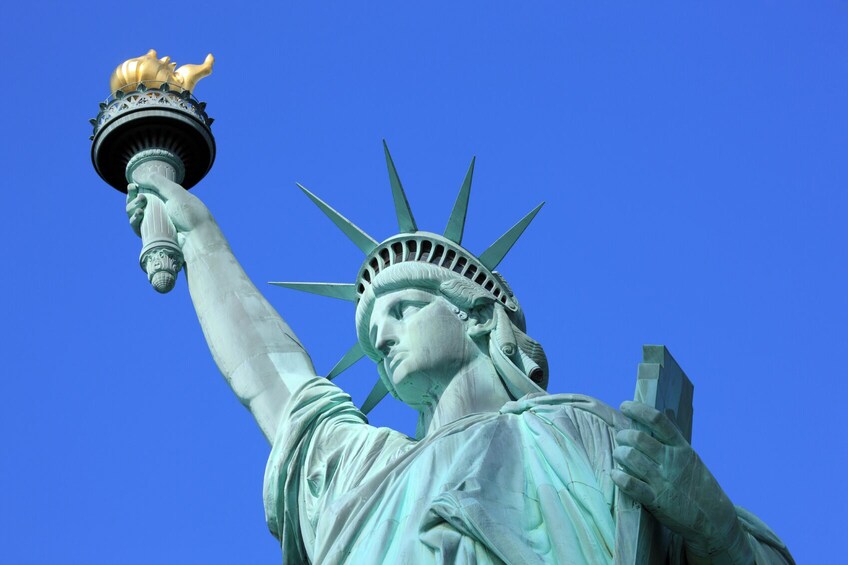 New York City: Statue of Liberty & Ellis Island Fully Guided Tour