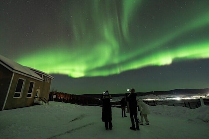 幸运熊极光小屋观看与摄影