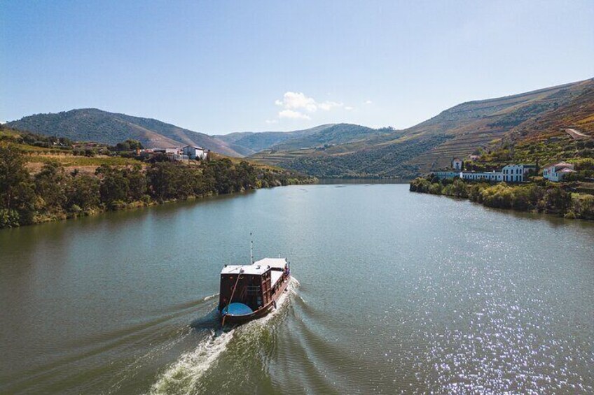 Douro Valley: 2h Rabelo Boat Tour with Wine Tasting & Audio Guide