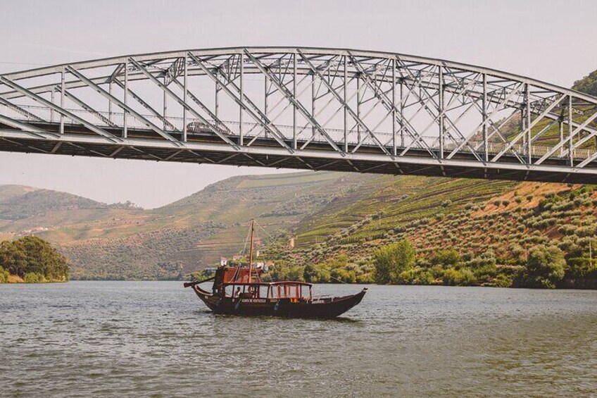 Douro Valley: 2h Rabelo Boat Tour with Wine Tasting & Audio Guide