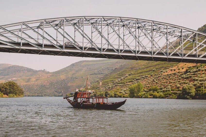 Douro Valley: 2h Rabelo Boat Tour with Wine Tasting & Audio Guide