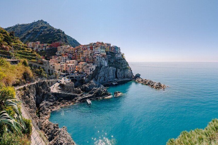 Cinque Terre full day tour with official tour guide