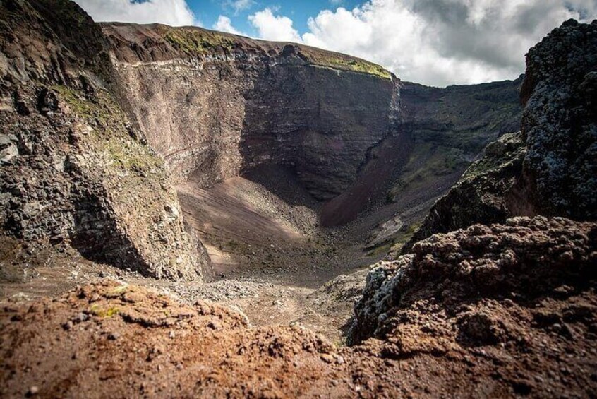 Private Day Trip from Naples to Pompeii Ruins and Mount Vesuvius