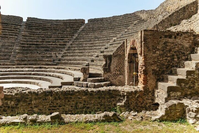 Private Day Trip from Naples to Pompeii Ruins and Mount Vesuvius