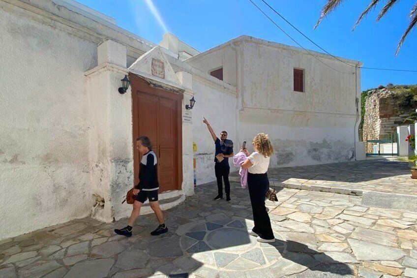 Naxos Private Family Hercules Treasure Hunt with Food Stops