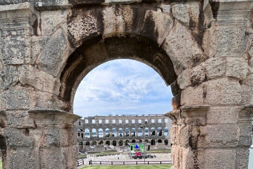 Guided Tour in Pula with Premium Ebikes