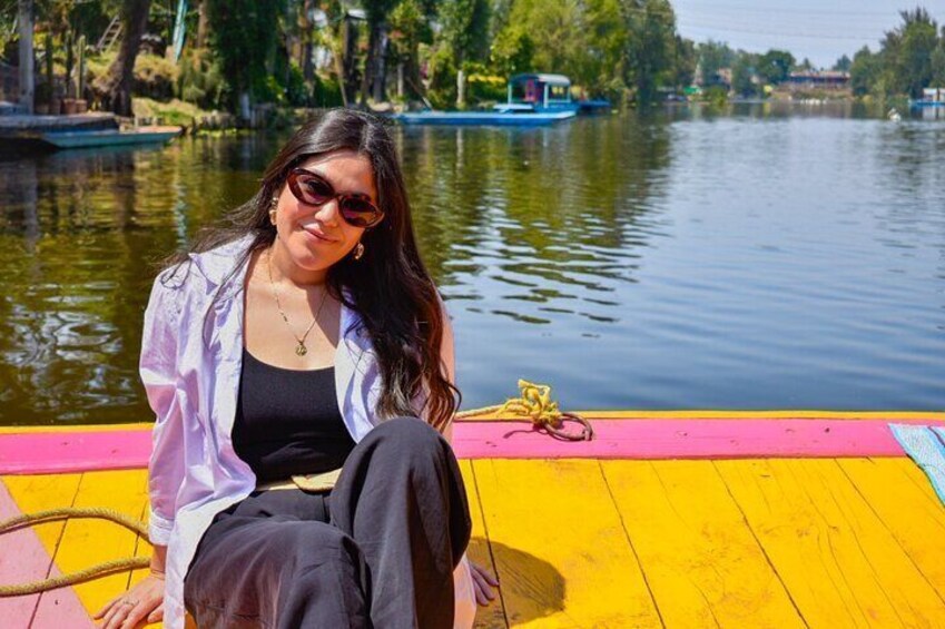 Floating party in Xochimilco with drinks and snacks