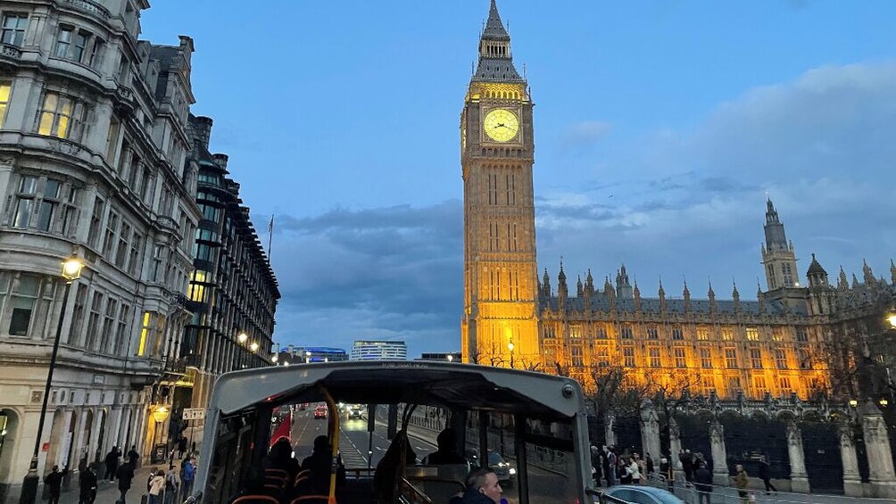 Taylor Swift Inspired Singalong London By Night Bus Tour