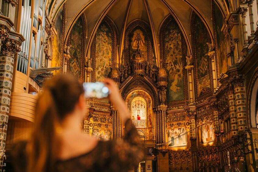 Montserrat Monastery Visit and Typical Catalan Brunch from Barcelona