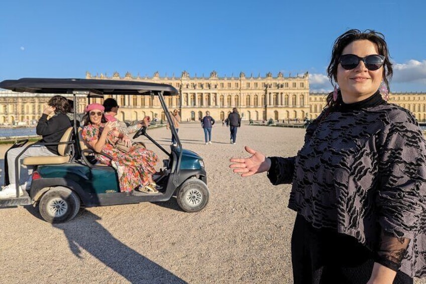 Private Versailles Royal Palace & Gardens by Golf Cart from Paris