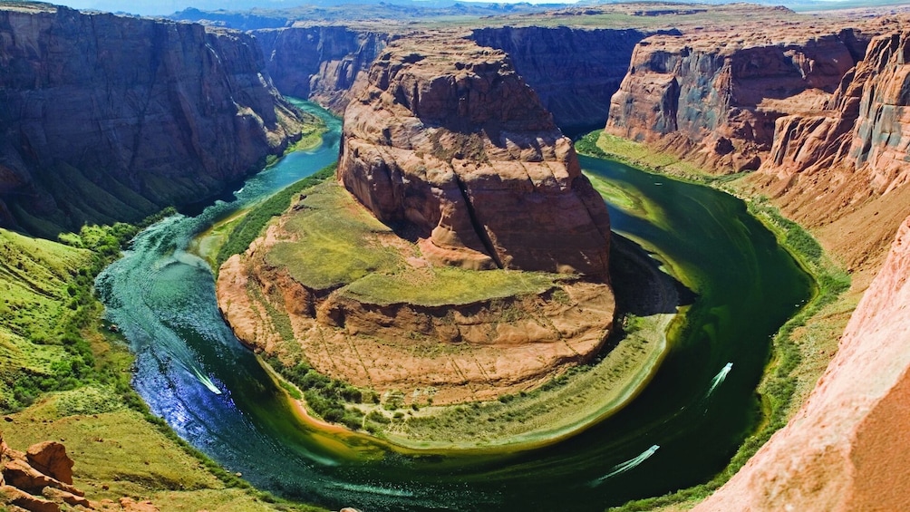 Antelope Canyon & Horseshoe Bend Expedition from Las Vegas