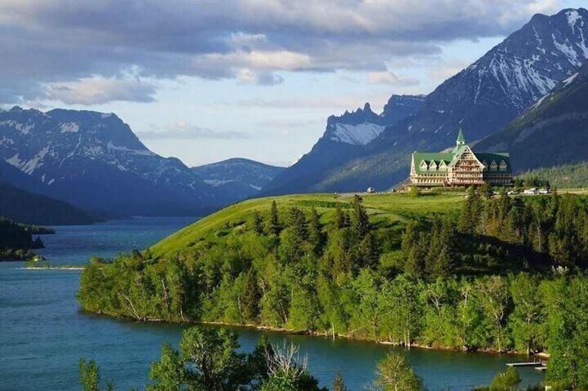 Winter Tour Waterton National Park Adventure from Calgary