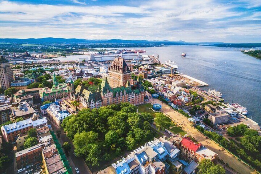 Private Guided Walking Tour of Quebec City with Funicular