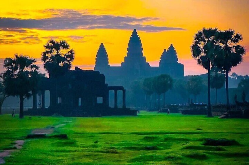 Sunrise at Angkor Wat 