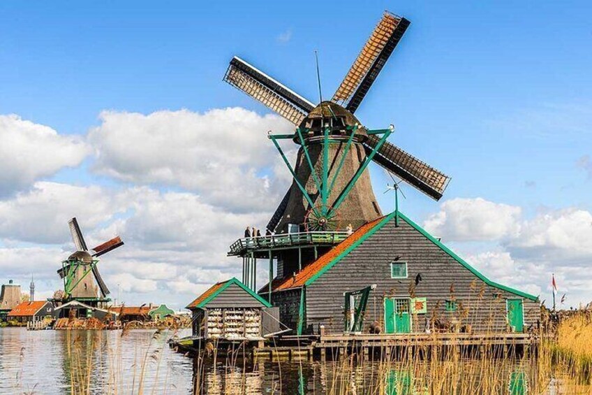 Zaanse Schans Windmills and Cheese Day Trip by E-bike