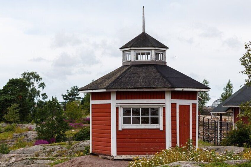 Helsinki Old Town Tour with Archipelago Boat Cruise Tickets