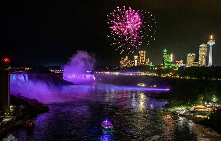 Picture 20 for Activity Niagara Falls Hotels: All Inclusive Evening Tour with Boat