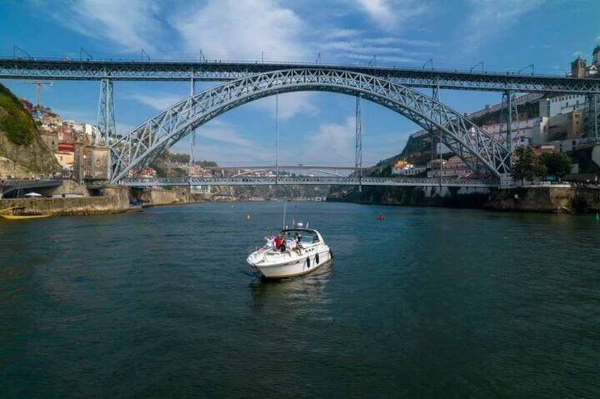 Sunset or Daytime Yacht with Welcome drink in Porto