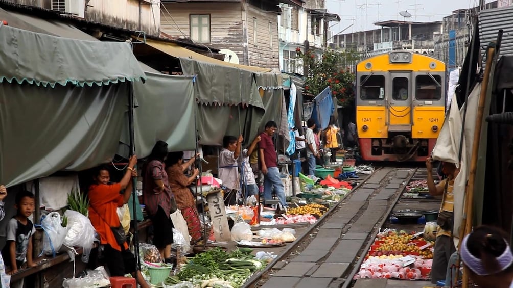 Floating Market & Maeklong Railway Market 